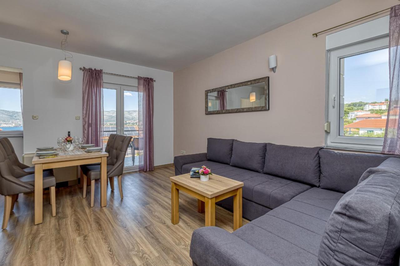 Island Resort Mihaela - Happy Rentals Trogir Zewnętrze zdjęcie