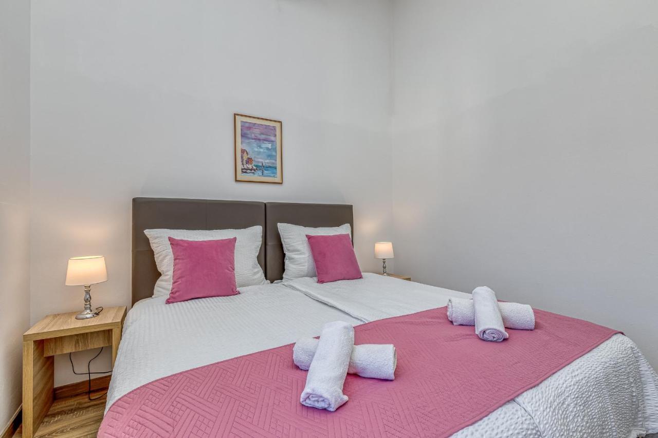 Island Resort Mihaela - Happy Rentals Trogir Zewnętrze zdjęcie