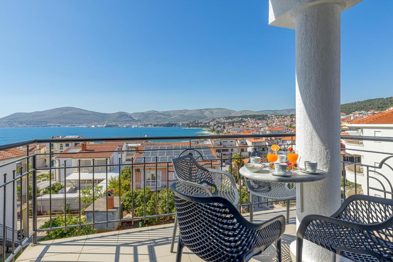 Island Resort Mihaela - Happy Rentals Trogir Zewnętrze zdjęcie