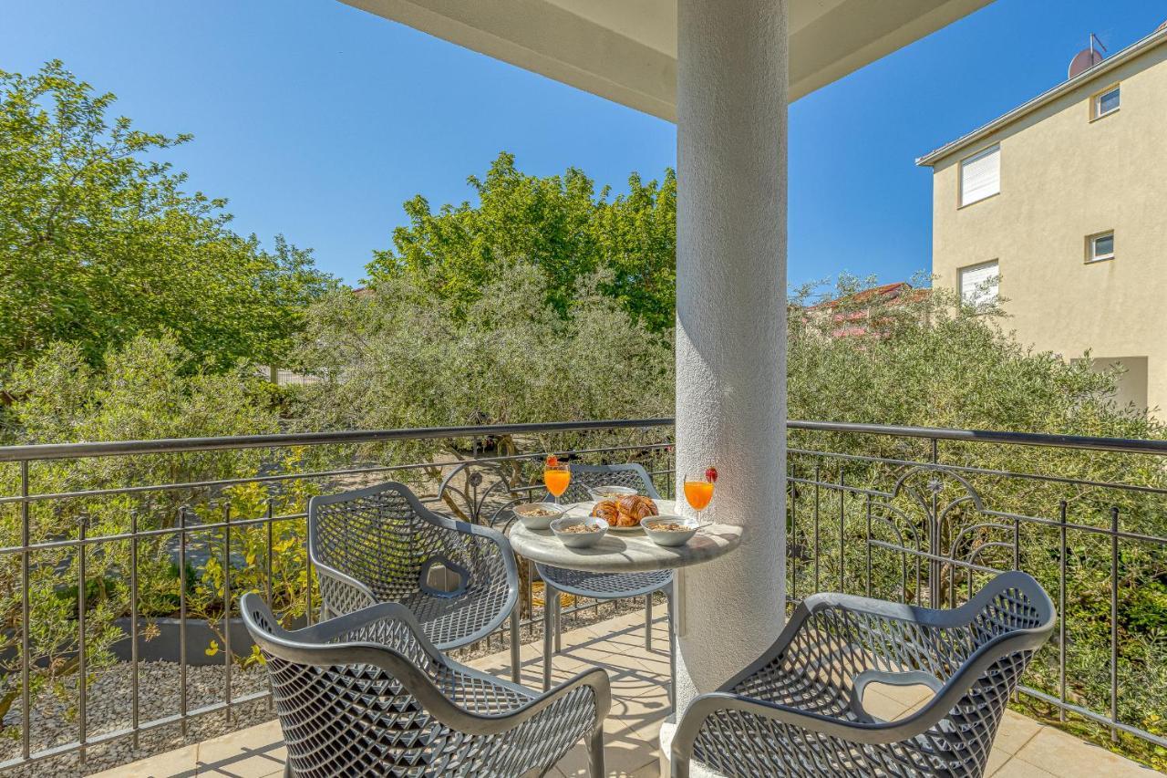 Island Resort Mihaela - Happy Rentals Trogir Zewnętrze zdjęcie